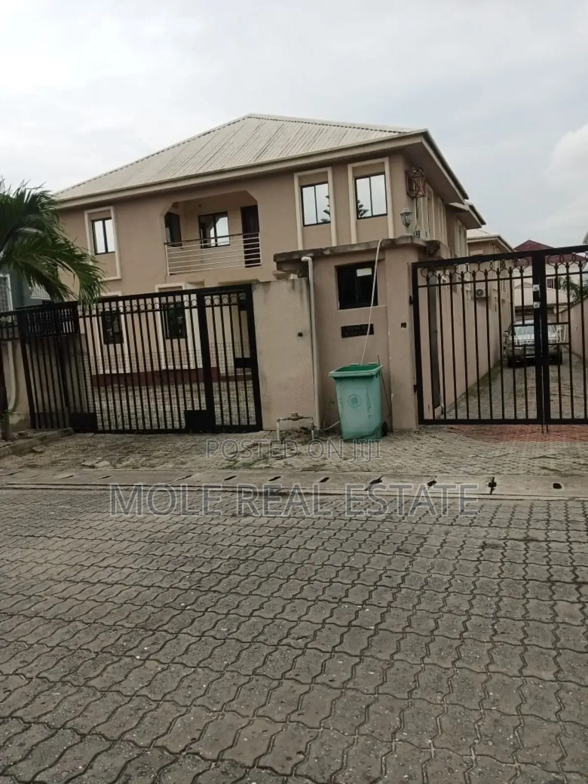 Furnished 5bdrm Mansion in Vgc for sale