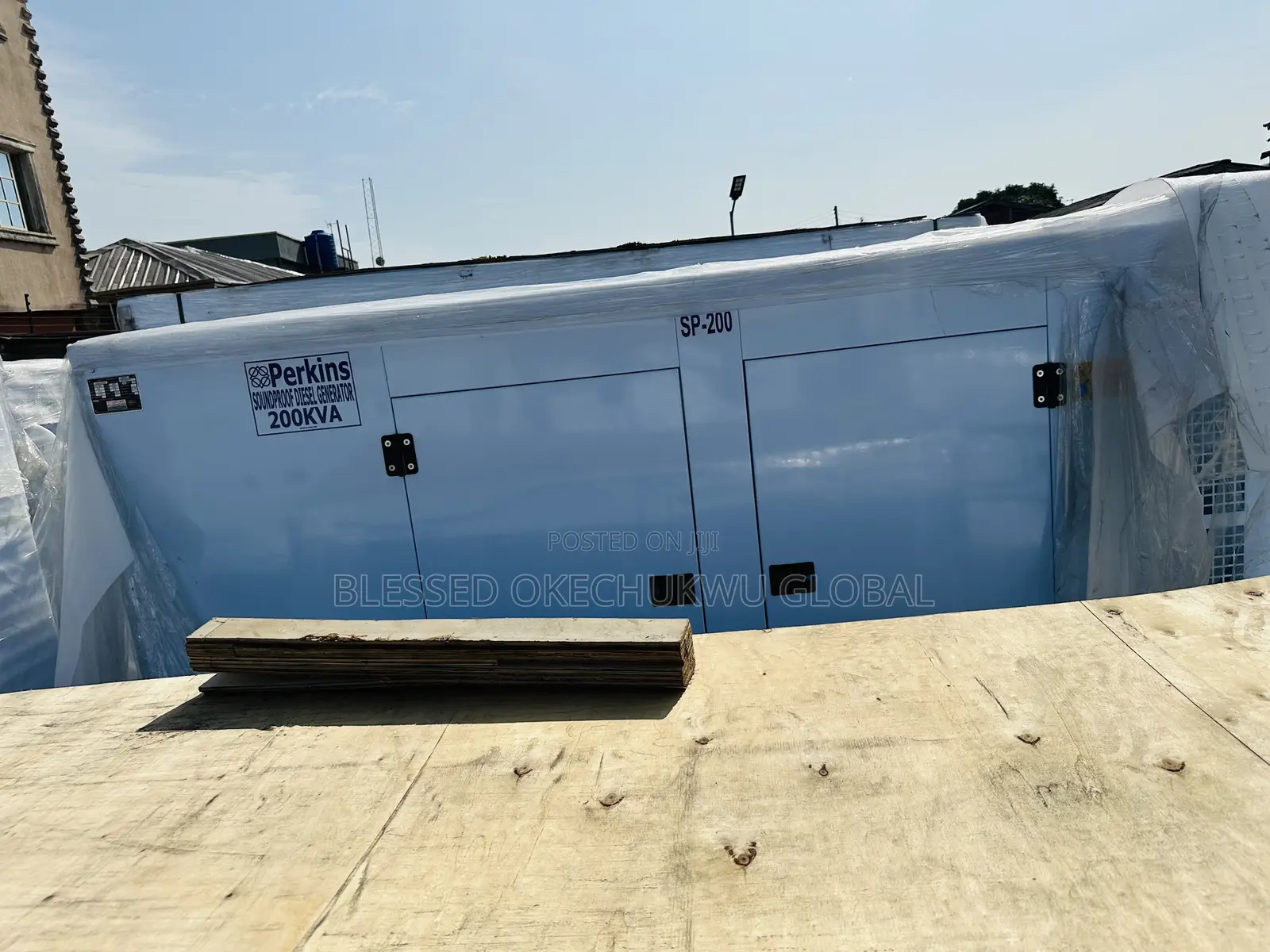 200kva Perkins Soundproof Generator 100%Copper