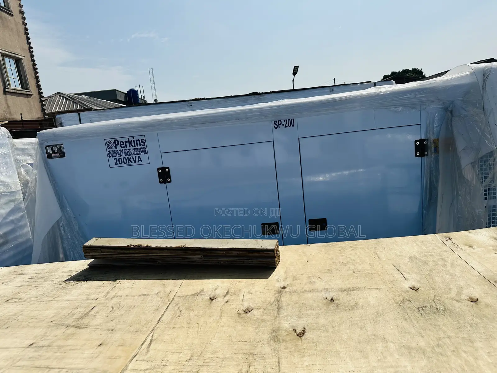 200kva Perkins Soundproof Generator 100%Copper