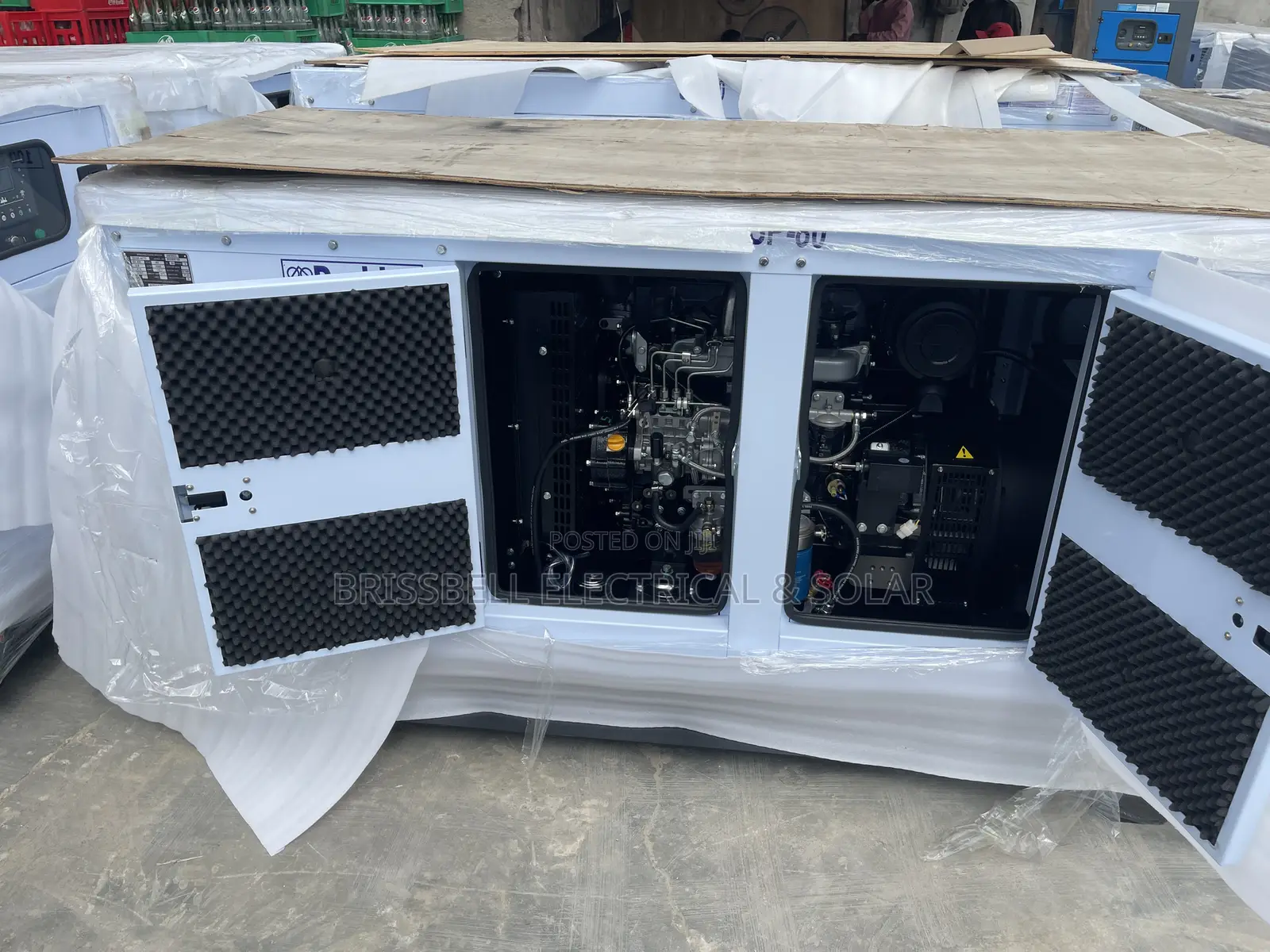 Original England Perkins Soundproof Diesel Generator 80kva