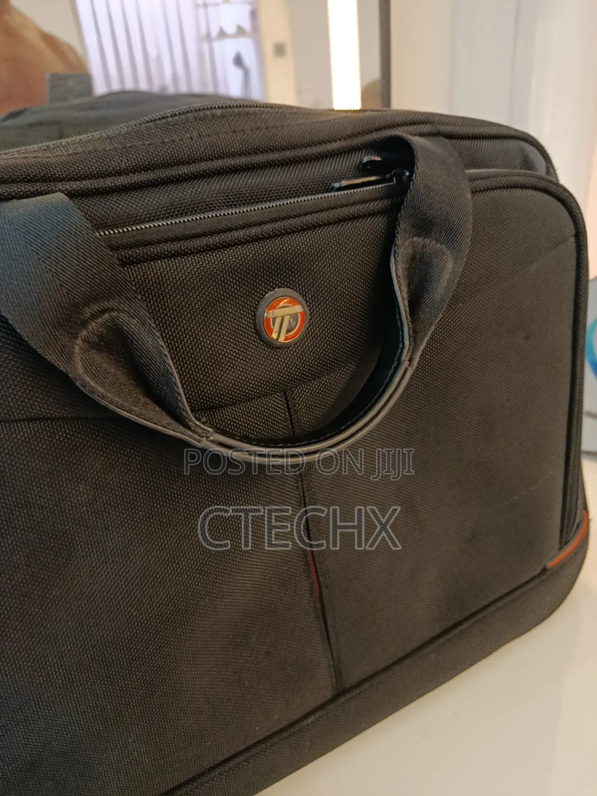 Targus Laptop Bag, Fits Up To 18", Classic Clamshell Design