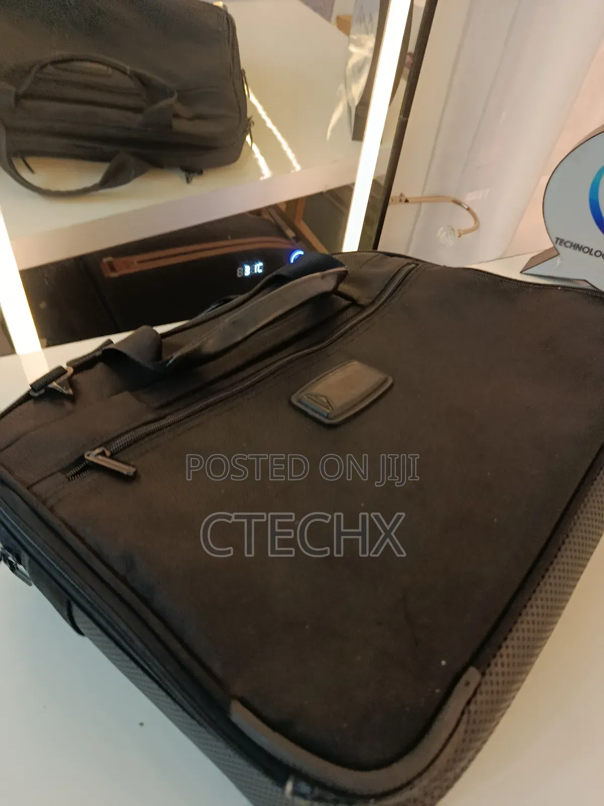 Targus Laptop Bag, Fits Up To 18", Classic Clamshell Design