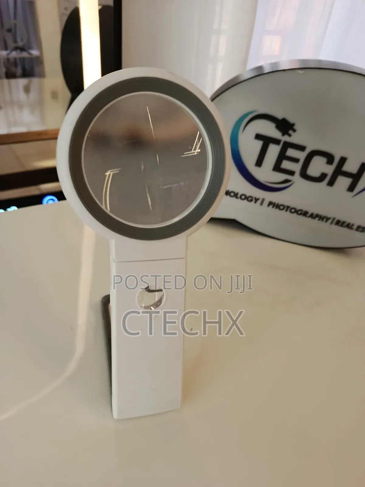 30x 10x Magnifying Glass With Light And Stand.