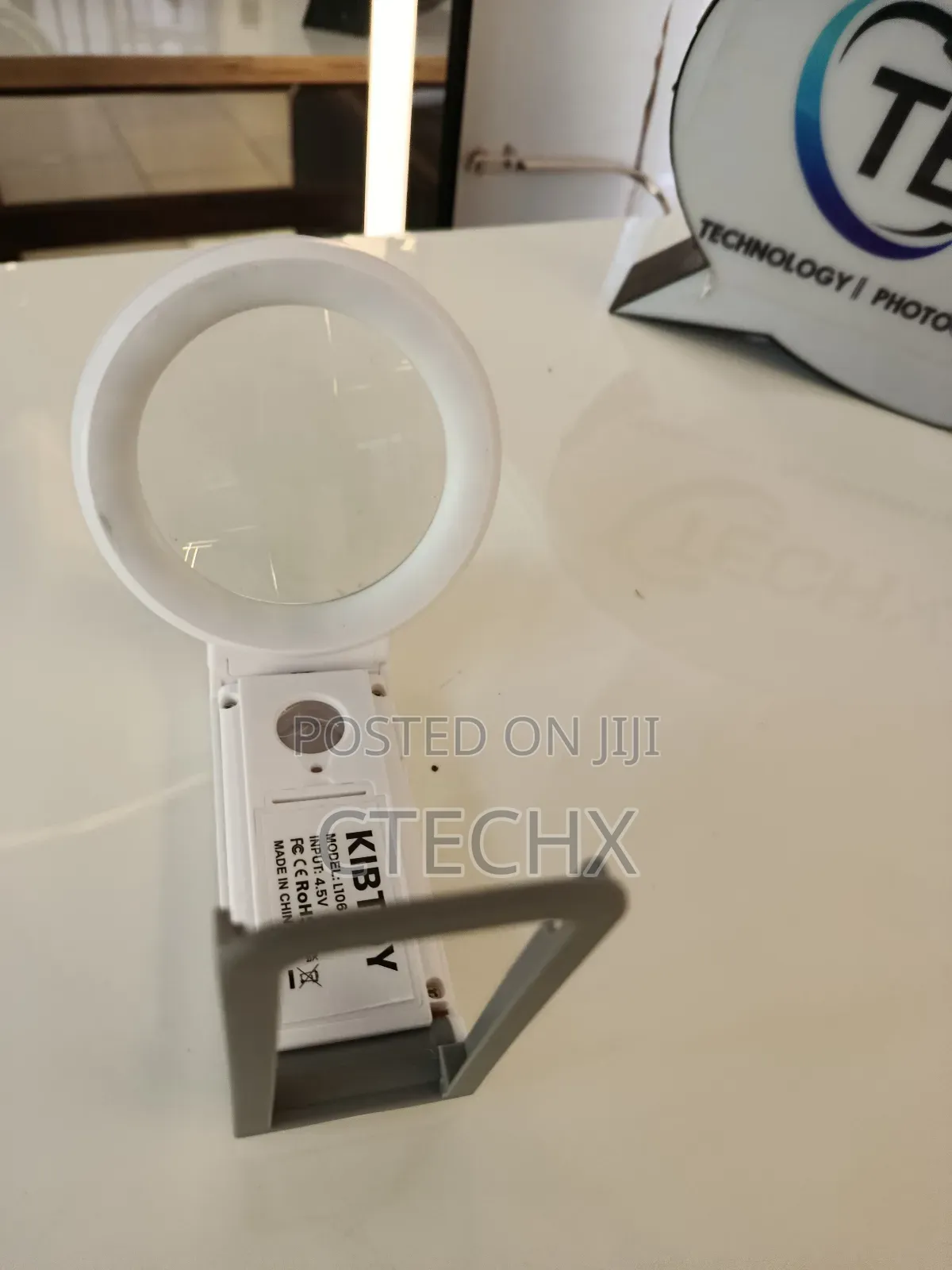 30x 10x Magnifying Glass With Light And Stand.