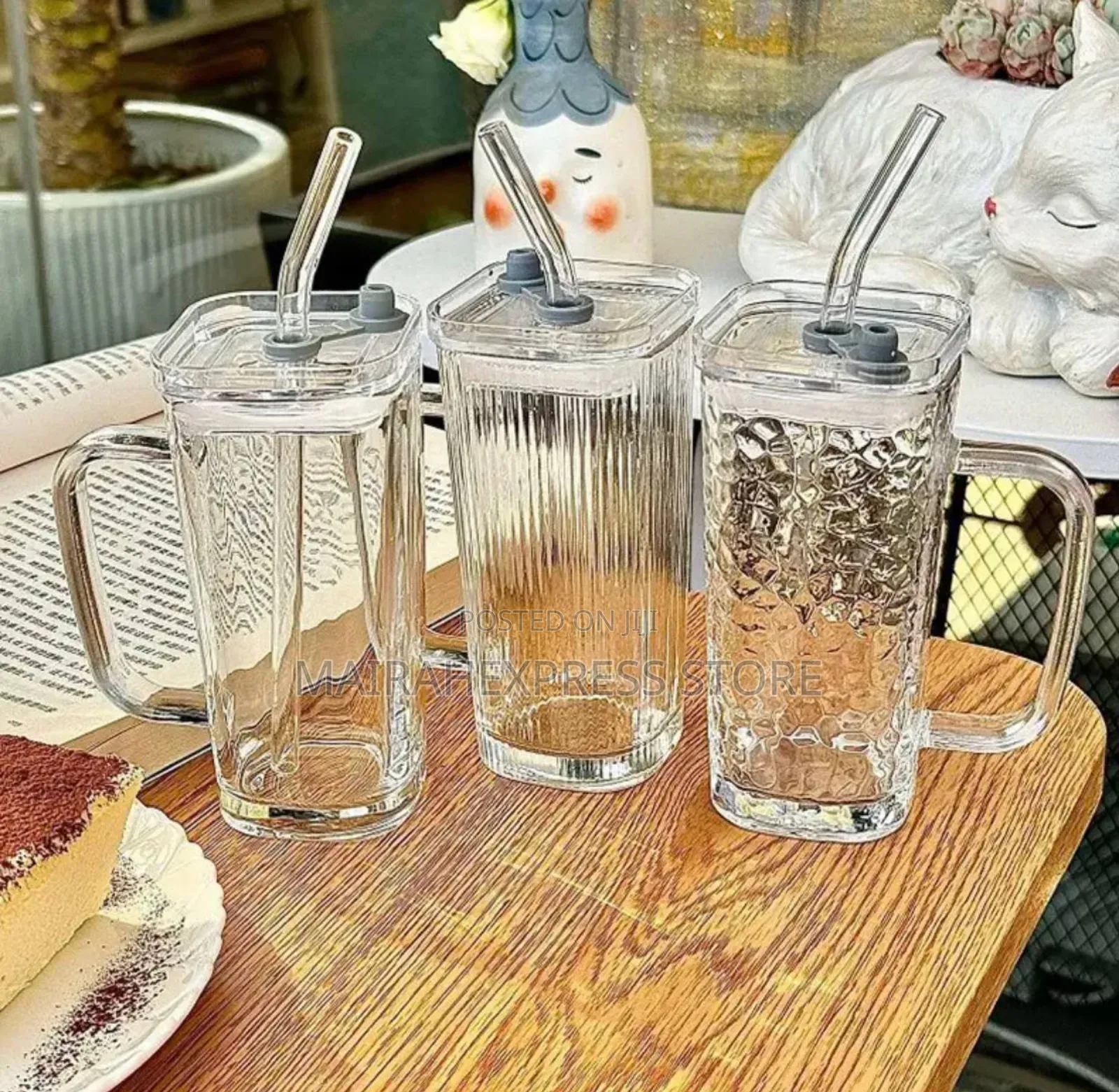 Classic Glass Cup With Cover Straw