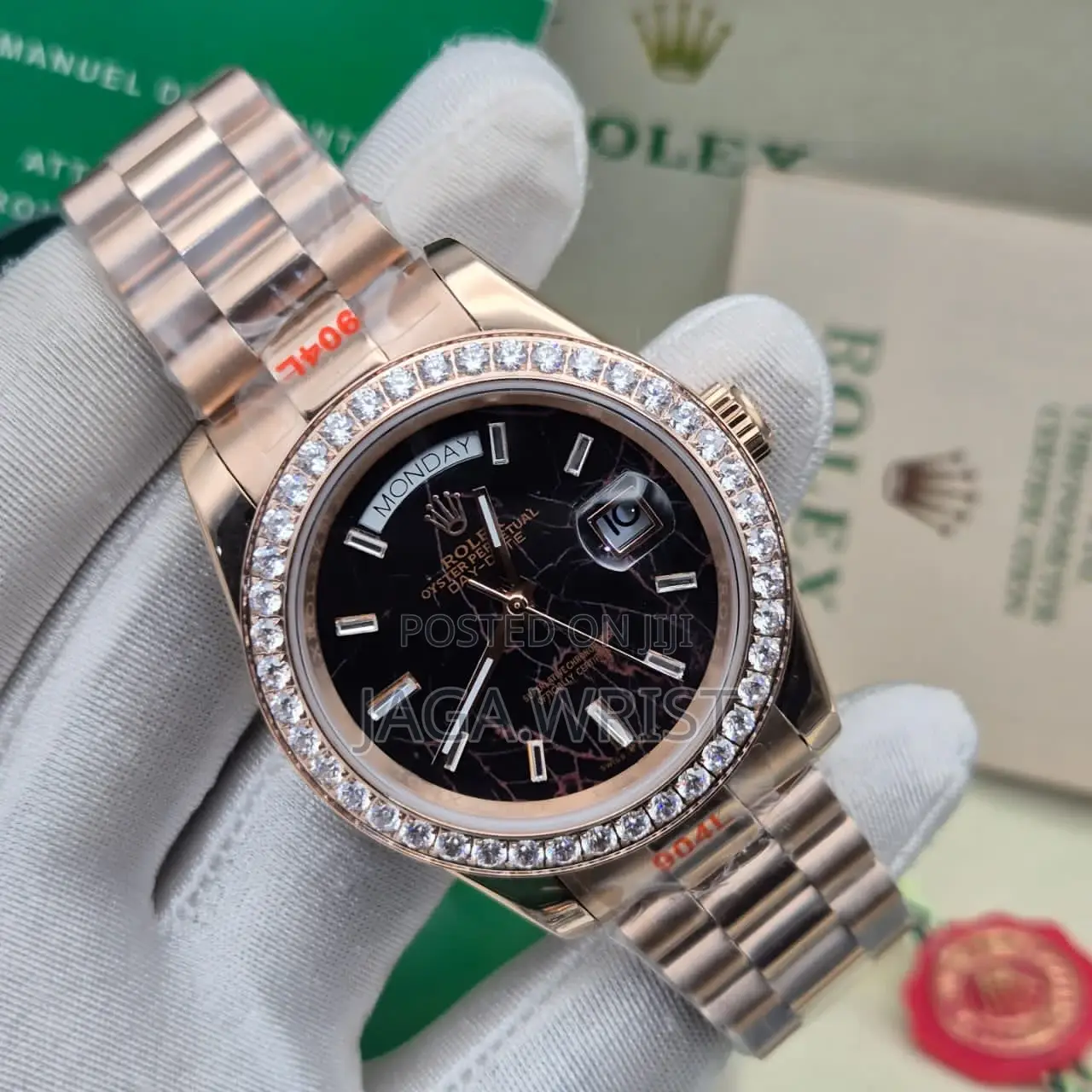Rolex Day-Date Gold With Stone
