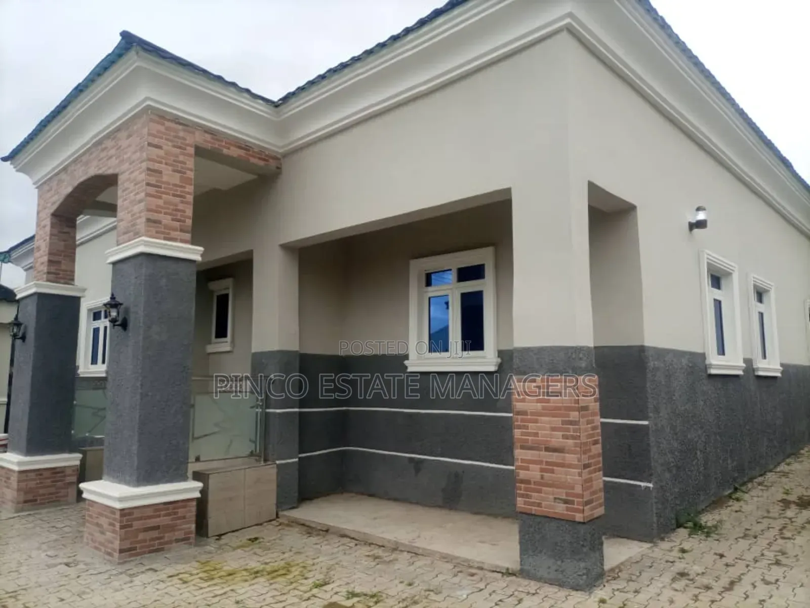 3bdrm Bungalow in Efab City Estate, Life Camp for sale