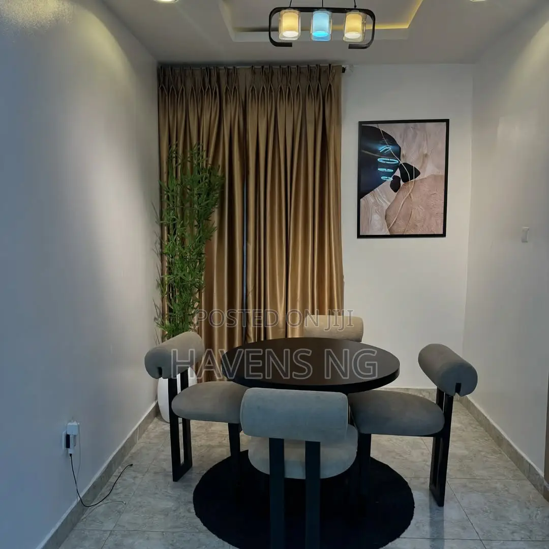 Luxury 2-Bedroom Apartment for Shortlet