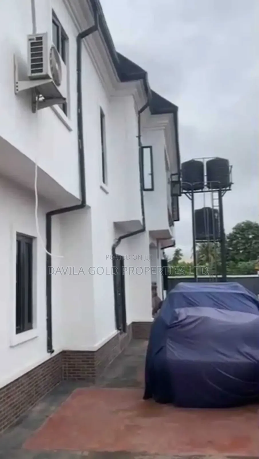 8bdrm Duplex in Benin City for sale