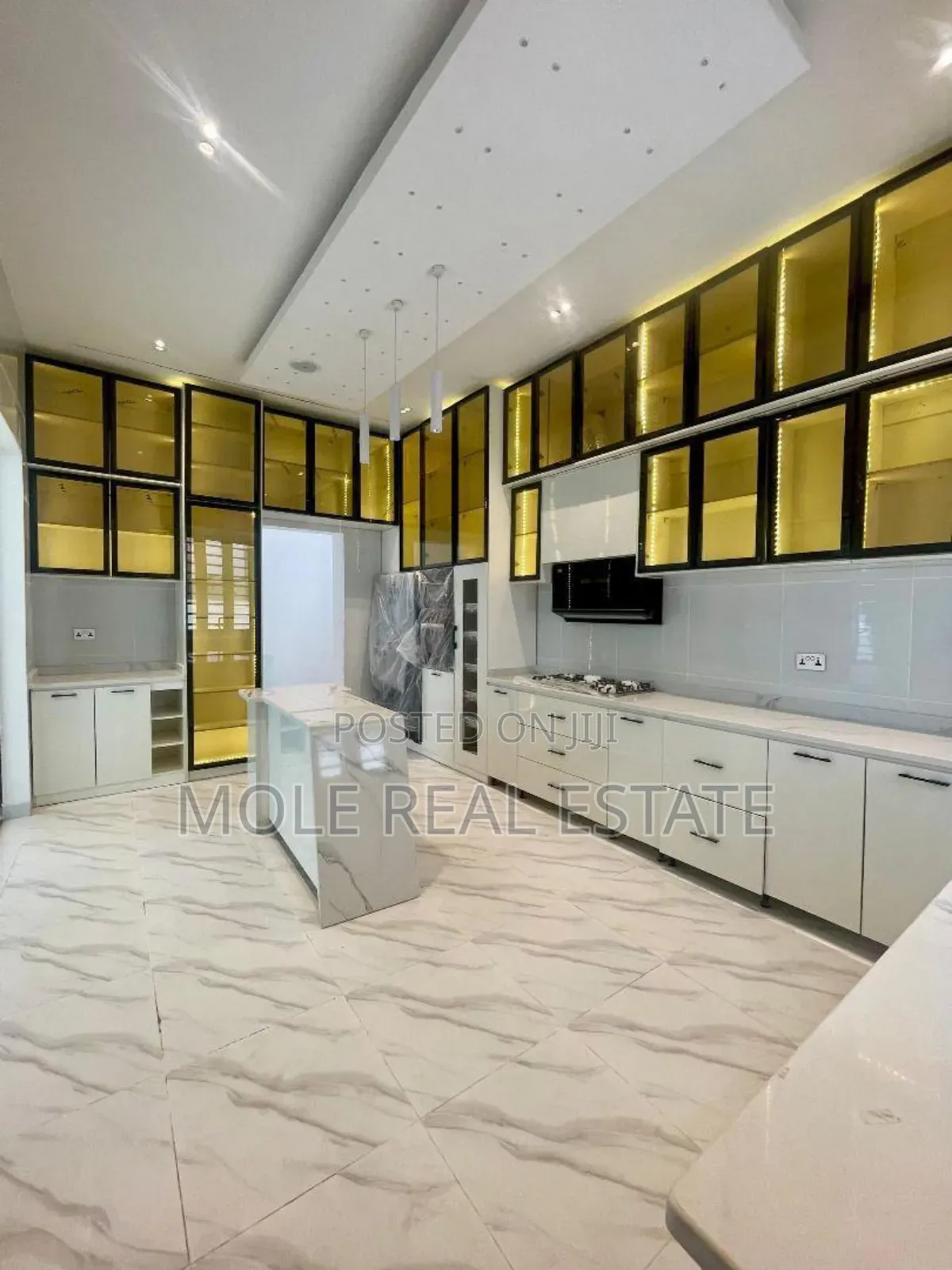 Furnished 5bdrm Duplex in Leki, Lekki for sale