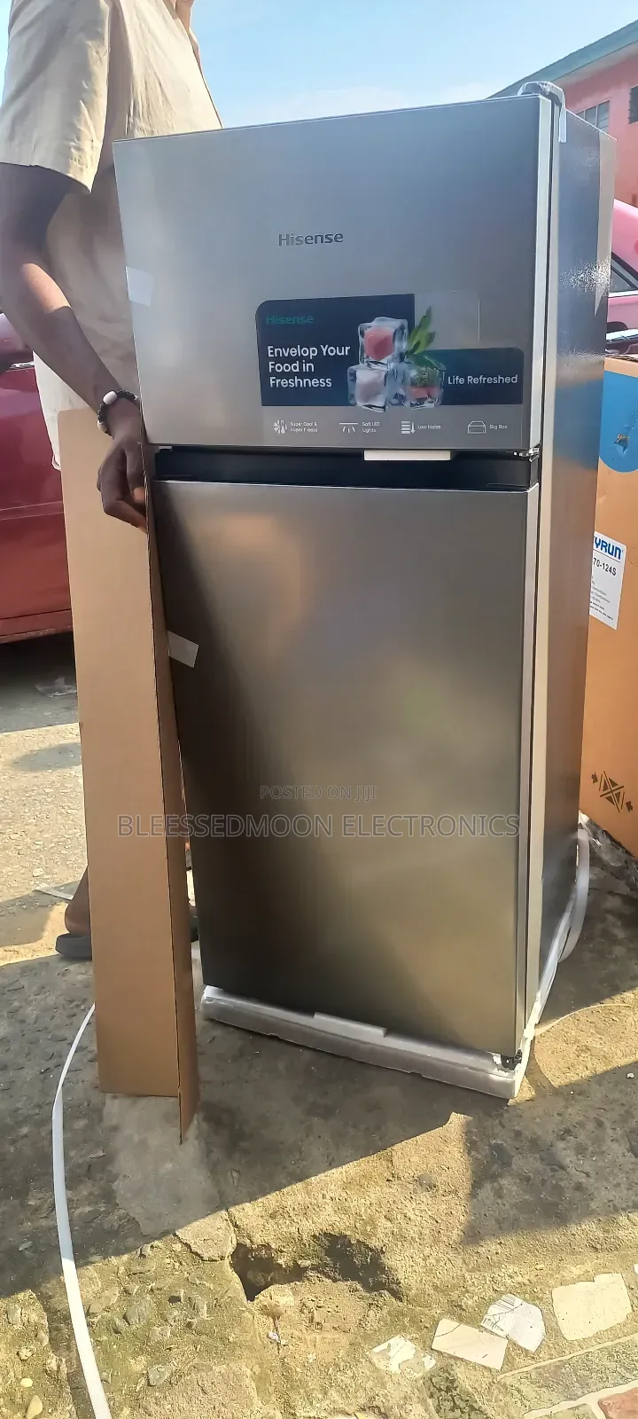 Hisense Standing Fridge 172liters