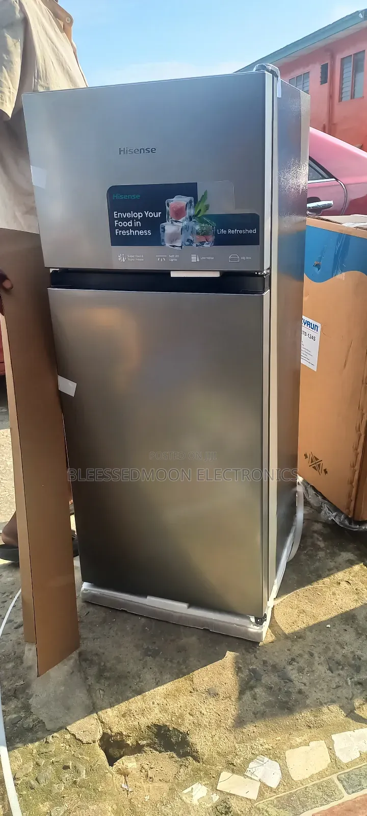 Hisense Standing Fridge 172liters
