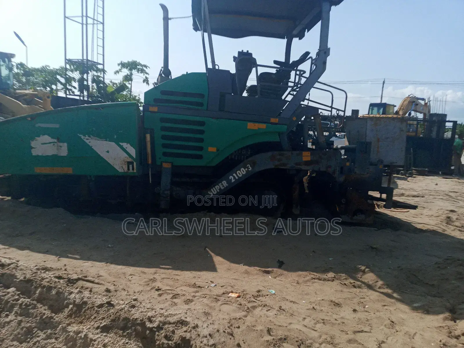Foreign Used 2100-3 Vogele Paver Ashpalt Machine.