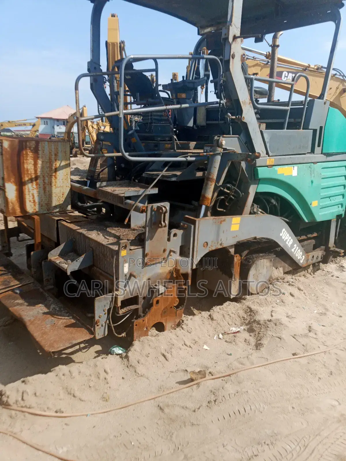 Foreign Used 2100-3 Vogele Paver Ashpalt Machine.