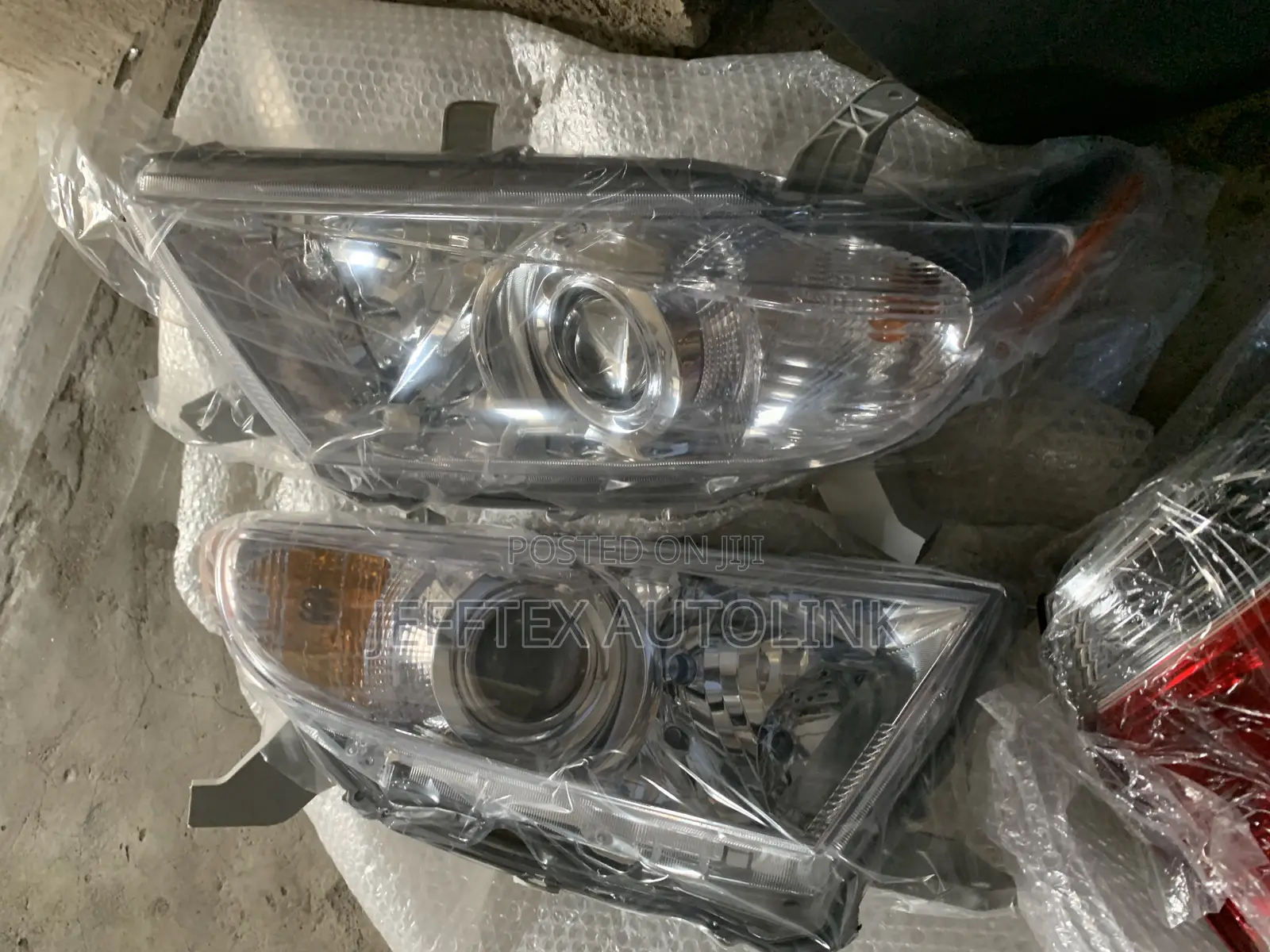 Brand New Headlamp for Toyota Highlander 012 Direct
