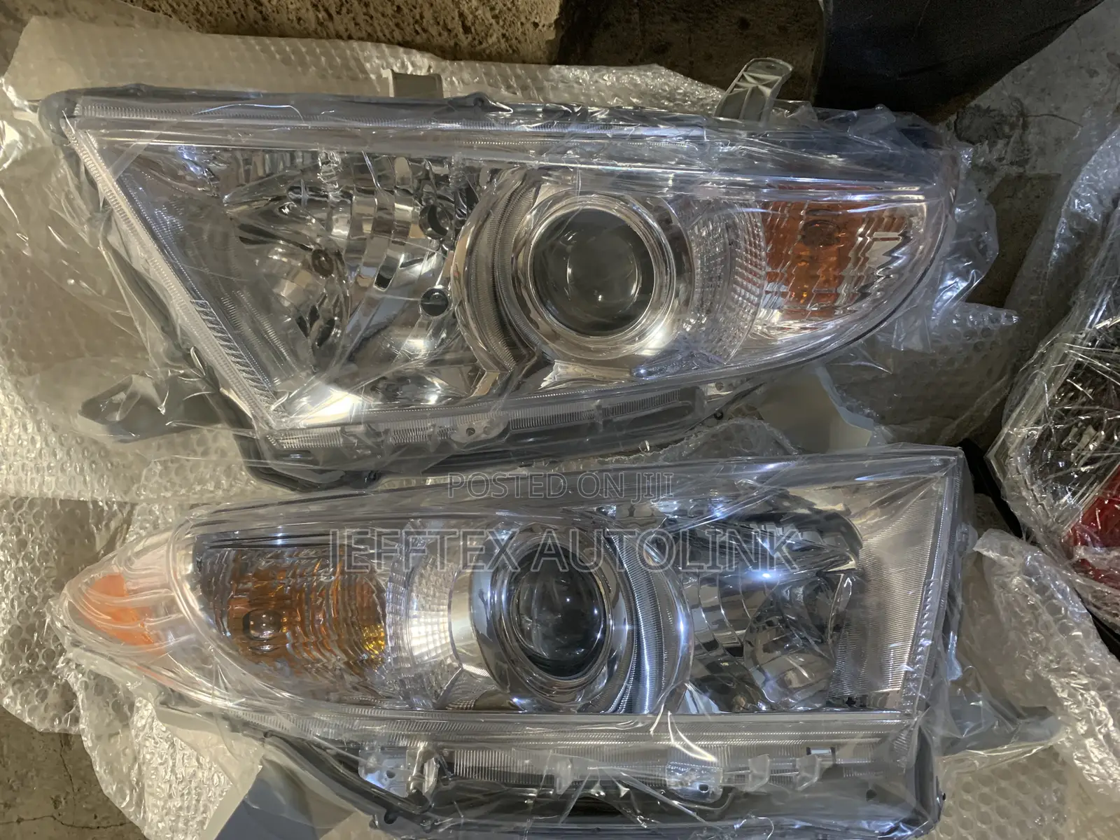 Brand New Headlamp for Toyota Highlander 012 Direct
