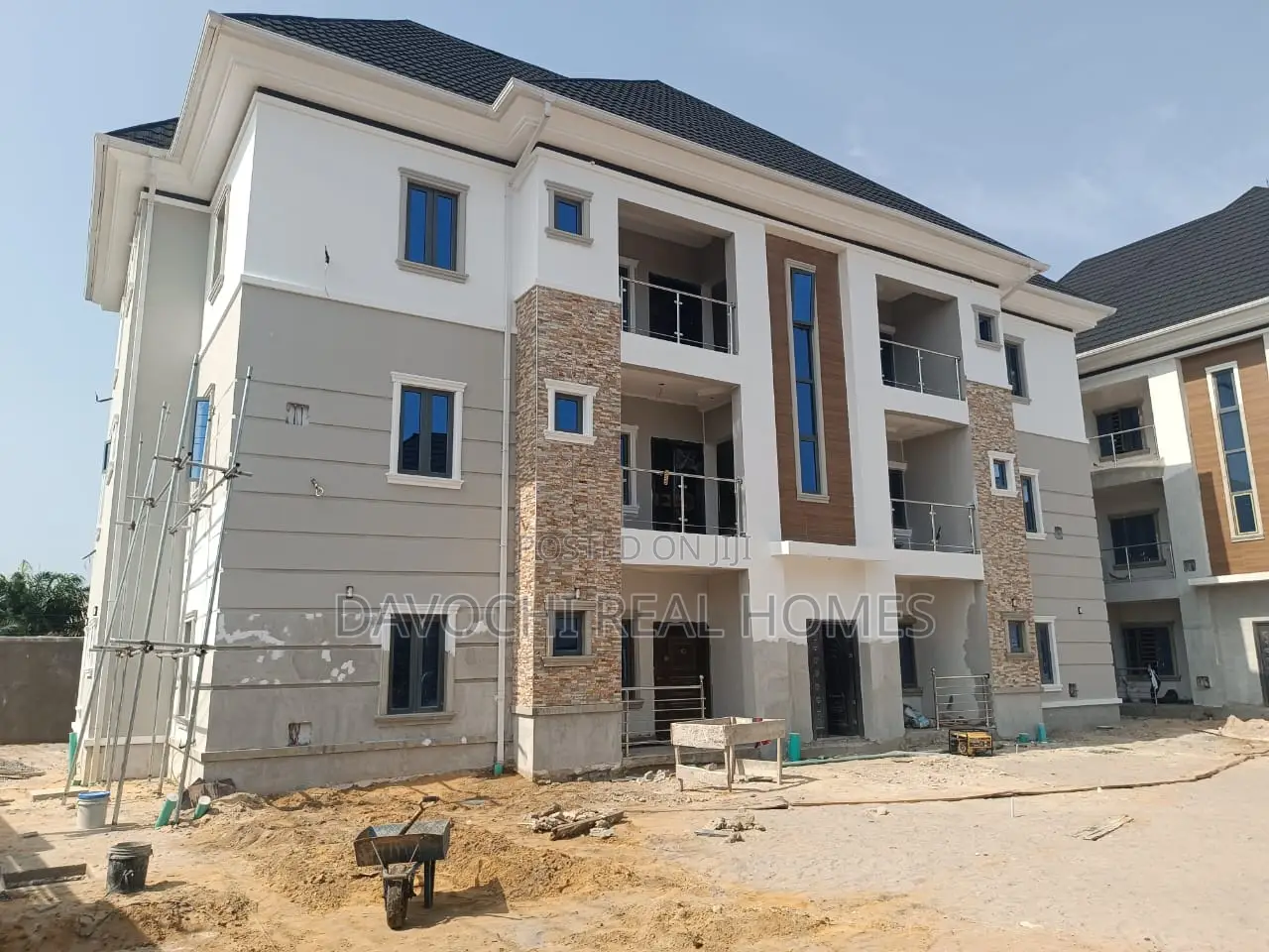 2bdrm Apartment in Ajayi Apata, Lekki Phase 2 for rent