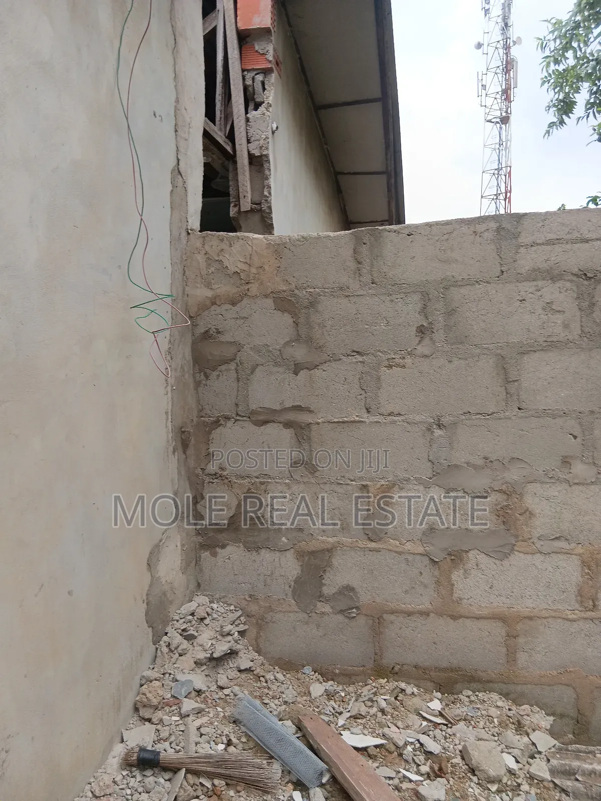 300sqm ( Half Plot) Governor's Rd By Bustop