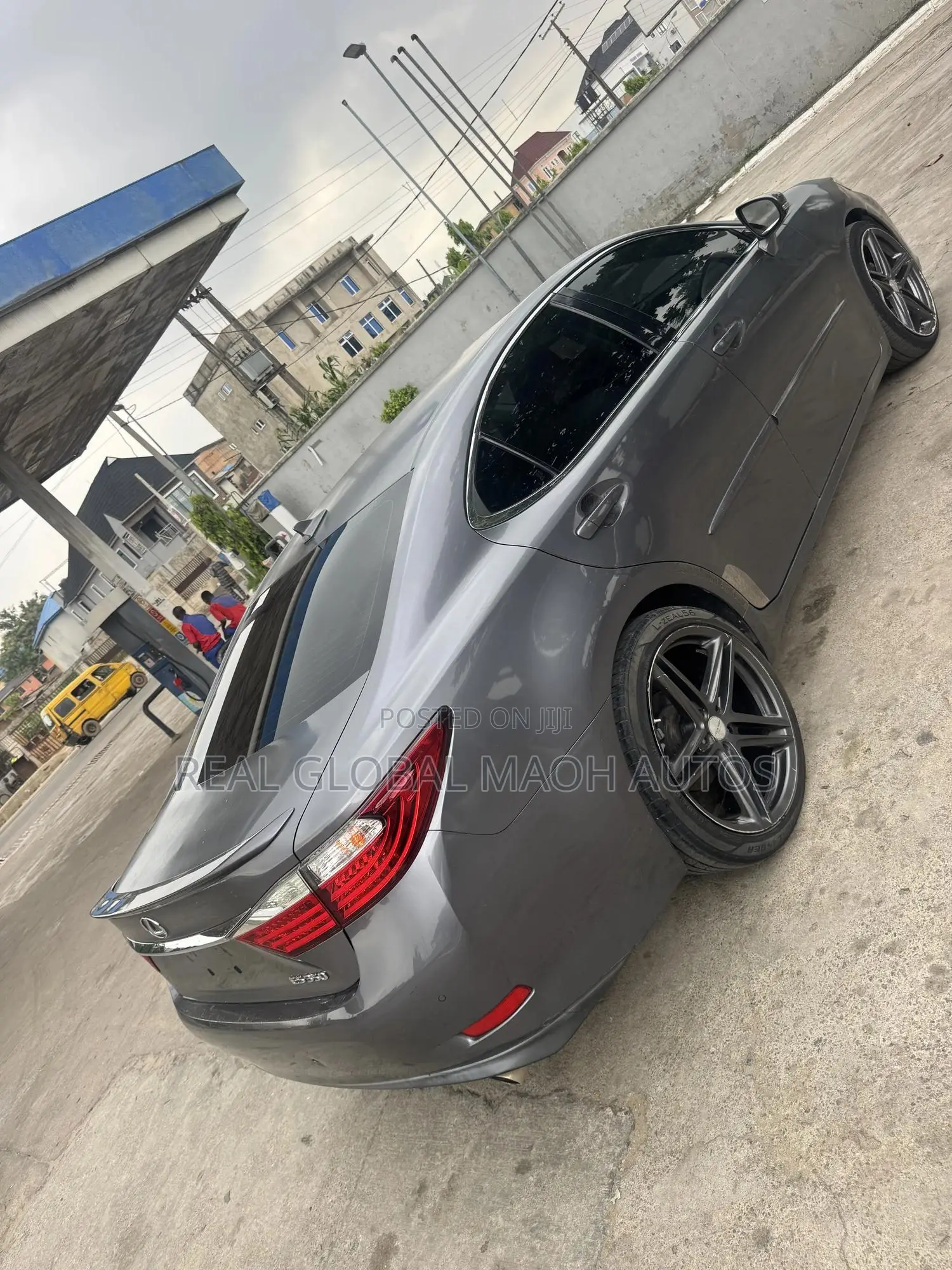 Lexus ES 350 FWD 2013 Gray