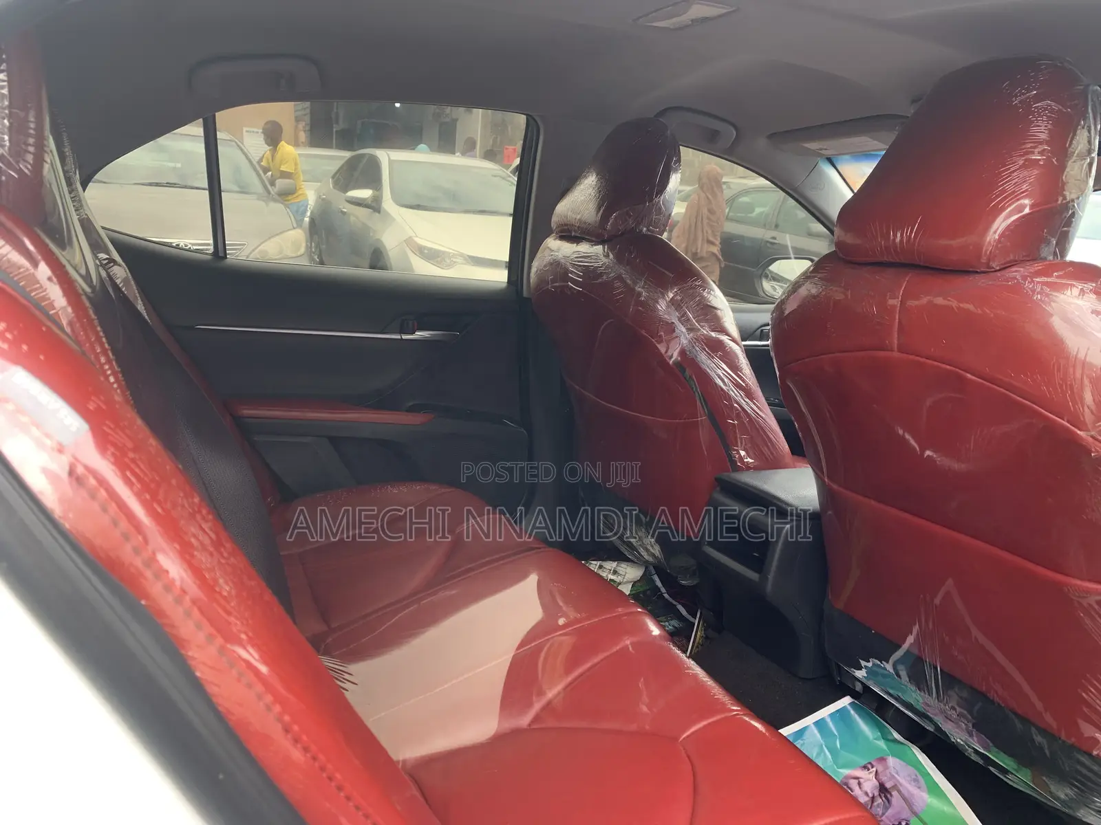 Toyota Camry SE FWD (2.5L 4cyl 8AM) 2018 White