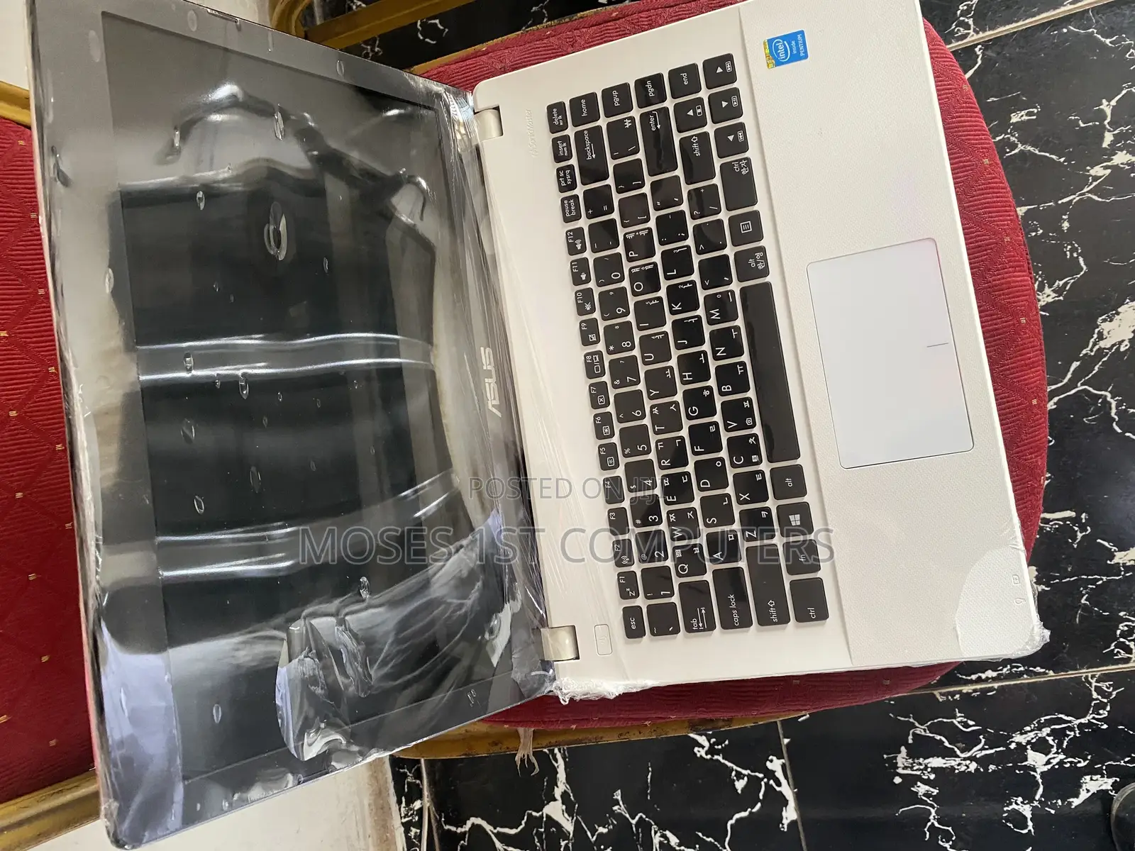 New Laptop Asus 4GB Intel SSHD (Hybrid) 320GB