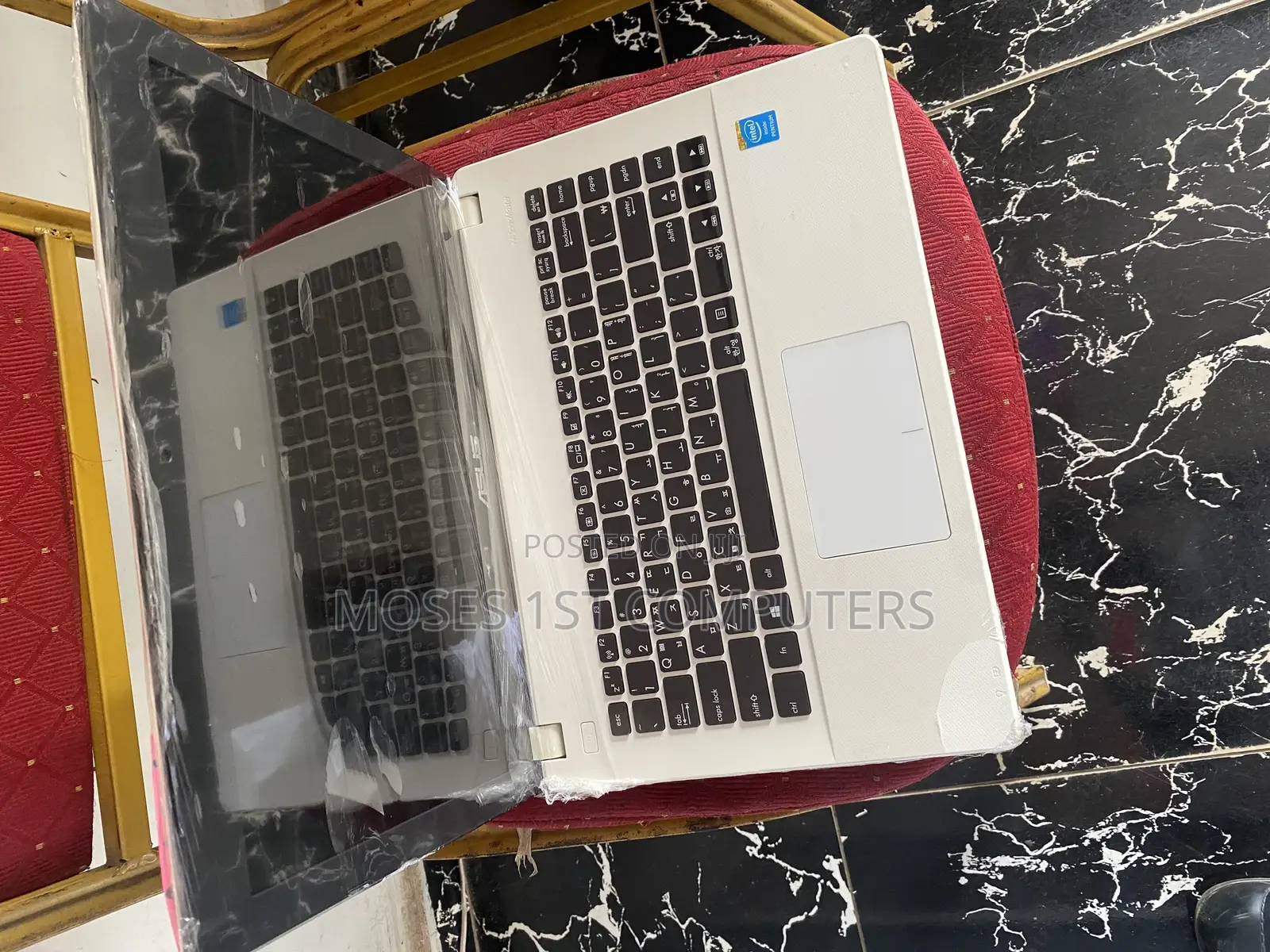New Laptop Asus 4GB Intel SSHD (Hybrid) 320GB