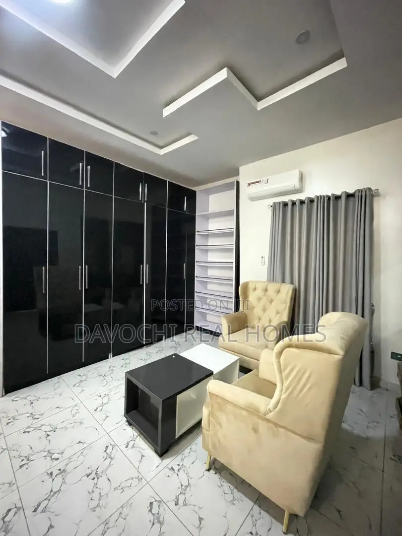 Furnished 4bdrm Duplex in Chevron for rent