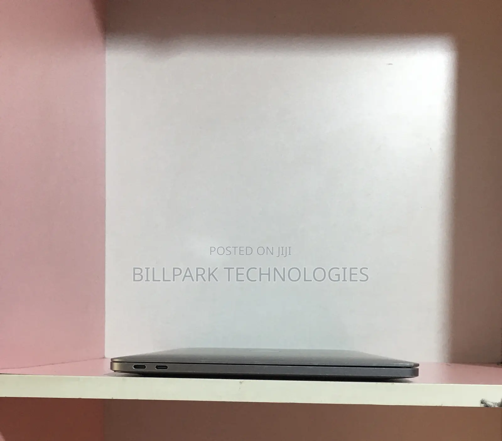 Laptop Apple MacBook Pro 2017 8GB Intel Core i5 SSD 256GB
