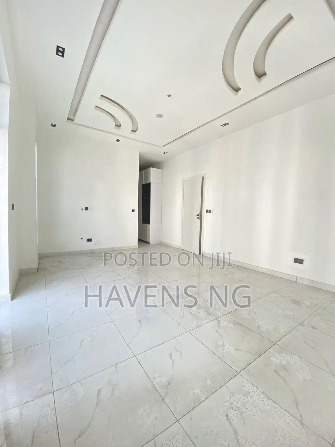 4bdrm Duplex in Agungi for sale
