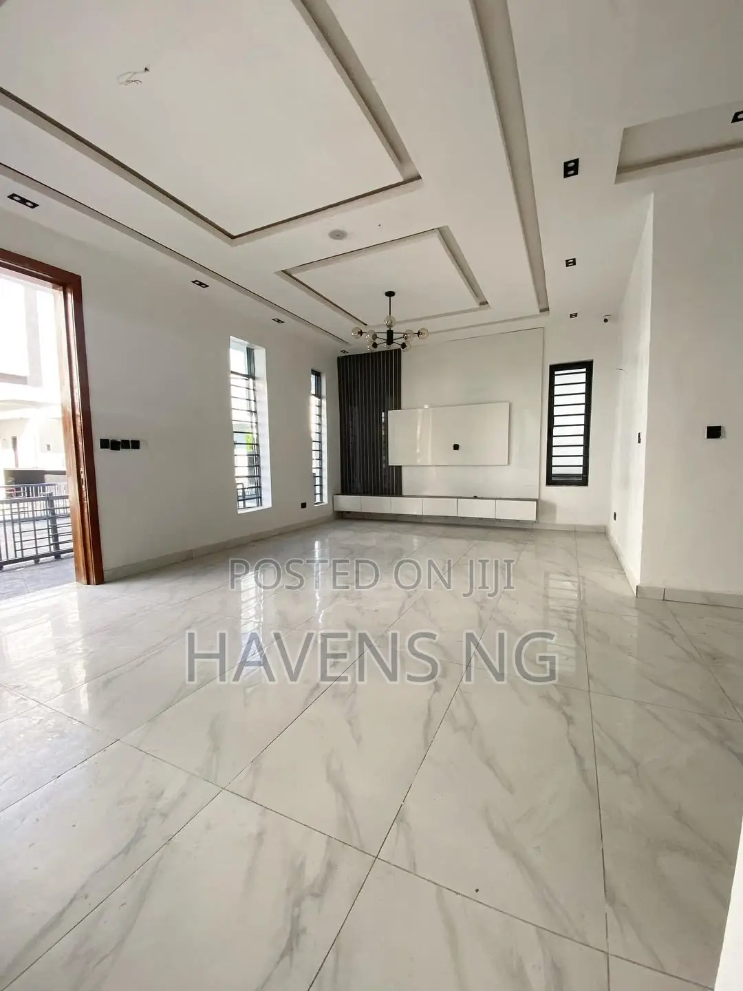4bdrm Duplex in Agungi for sale