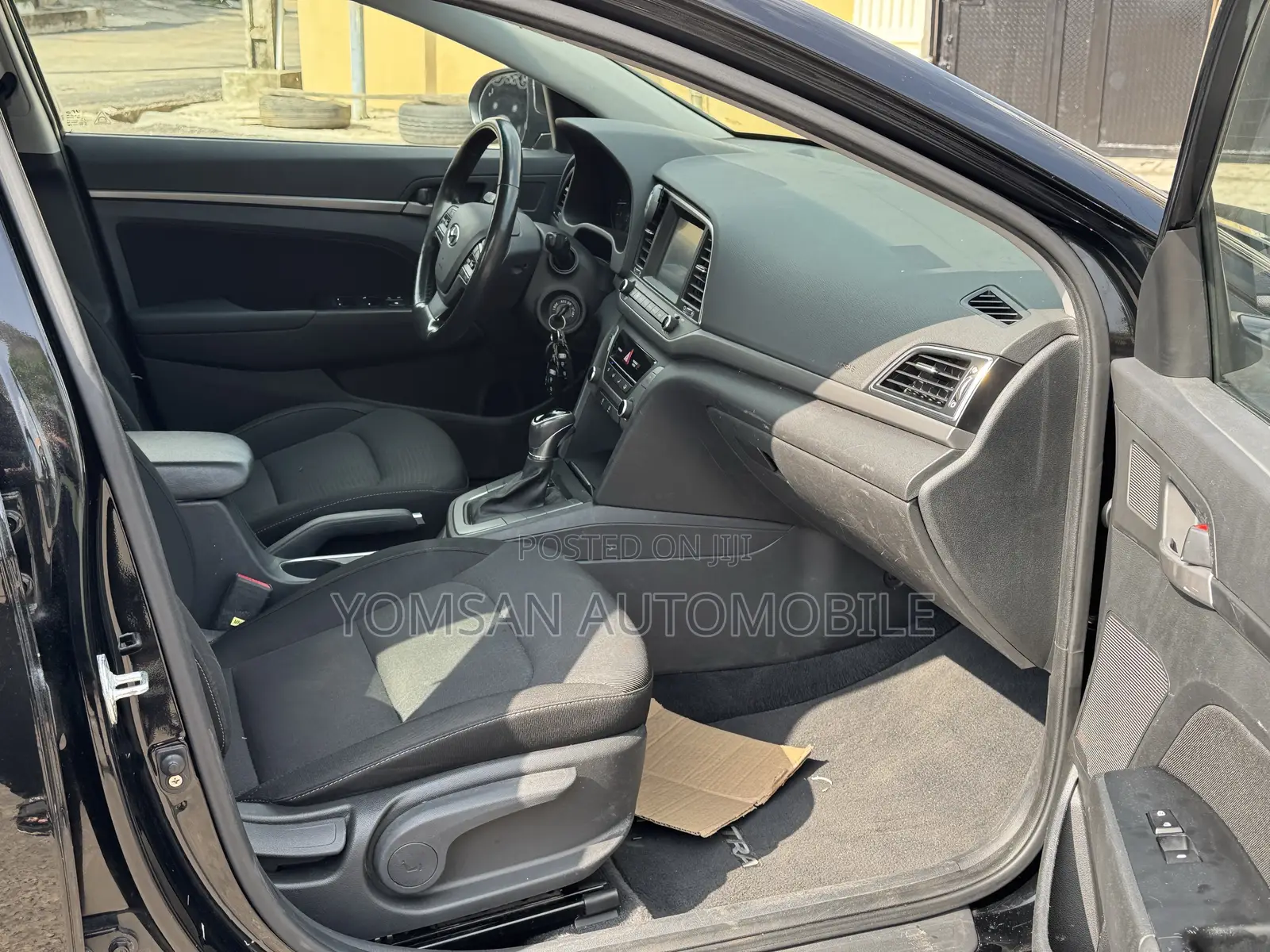 Hyundai Elantra ECO Sedan FWD (1.4L 4cyl 7A) 2017 Black