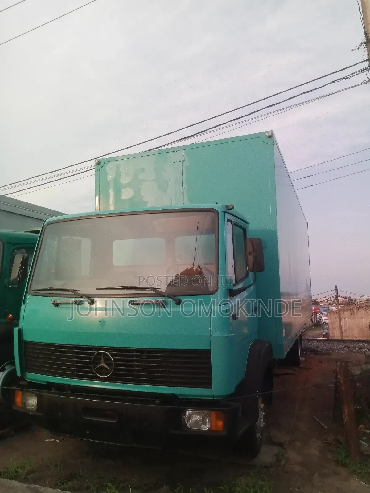 814 Mercedes Benz Truck