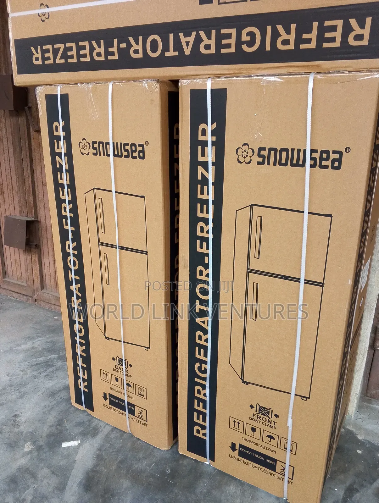 Snowsea Refrigerator. Model BCD-298. Silver Color