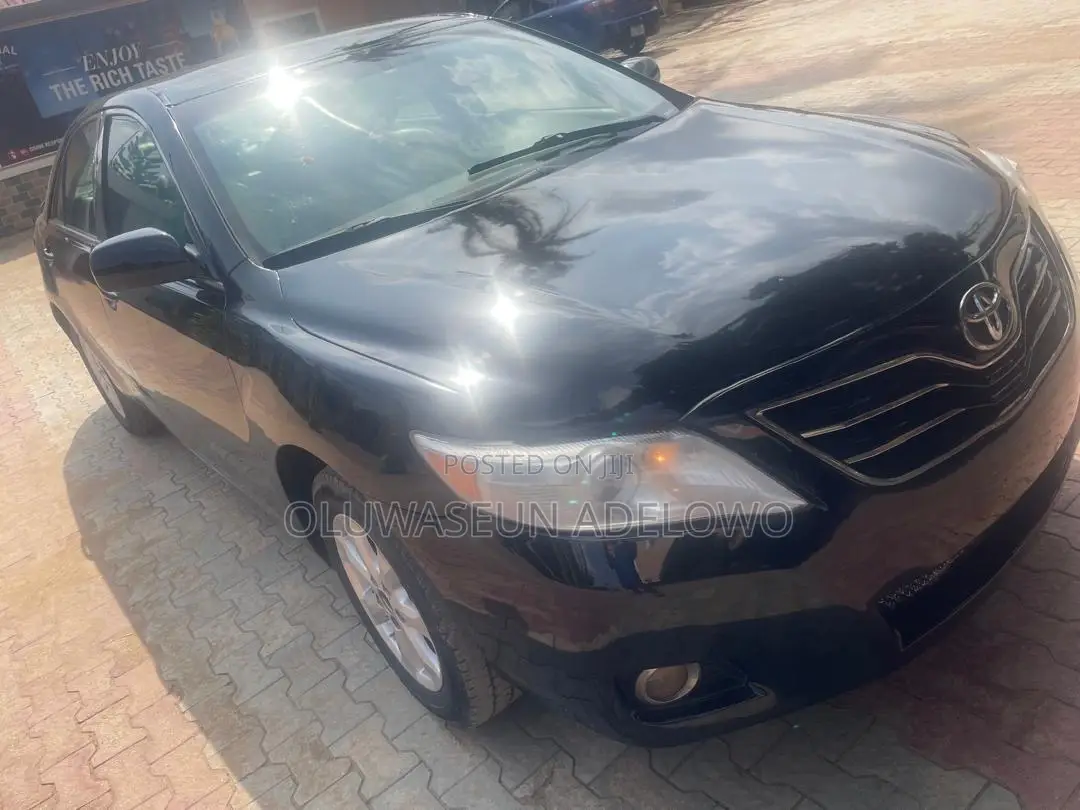 Toyota Camry LE 4dr Sedan (2.5L 4cyl 6AM) 2010 Black
