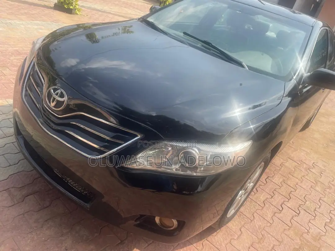 Toyota Camry LE 4dr Sedan (2.5L 4cyl 6AM) 2010 Black