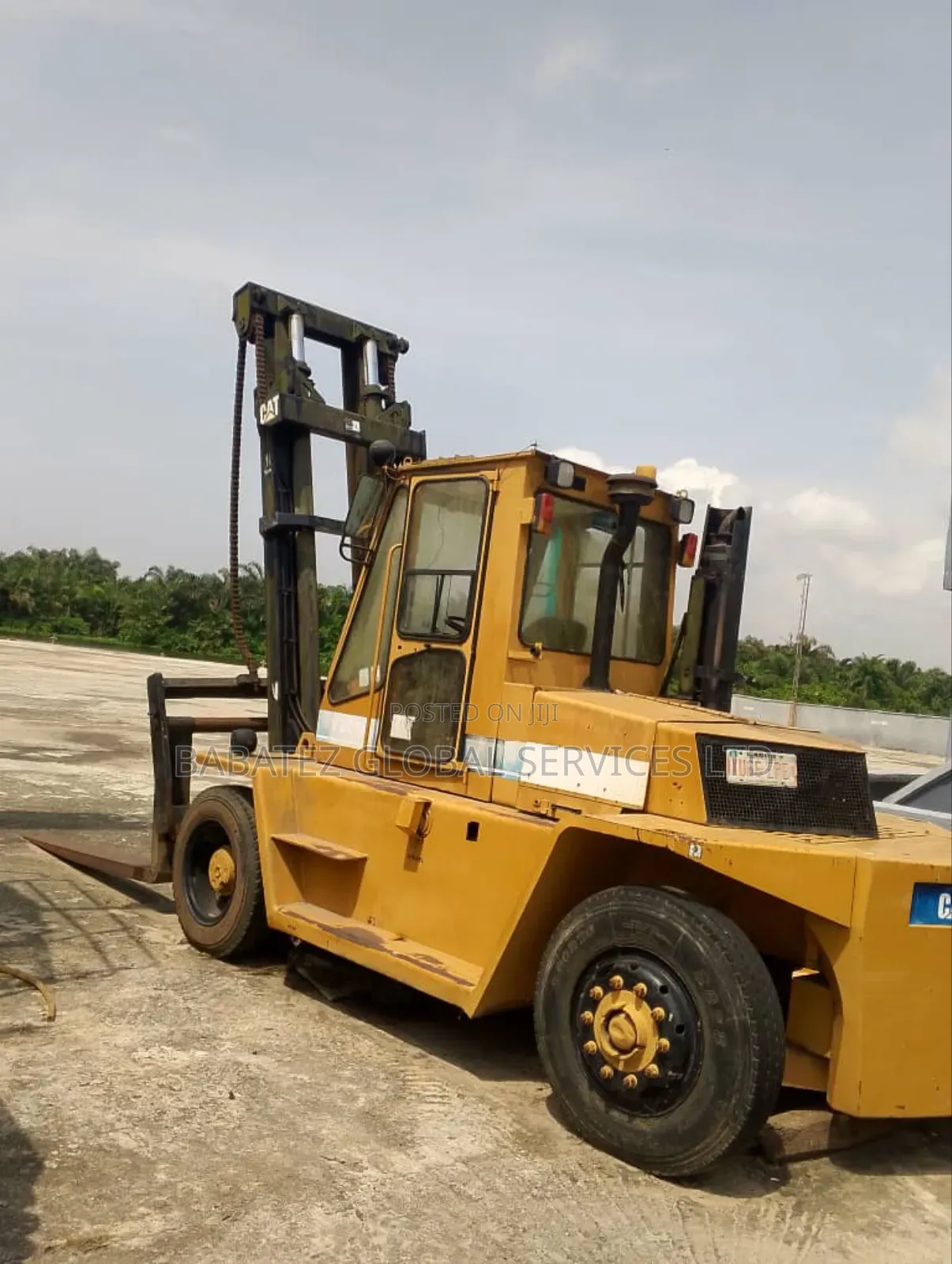 40tons and 10 Tons Folklift Hire