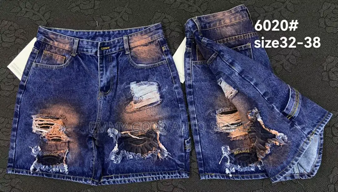 Short Nicka Jeans Available