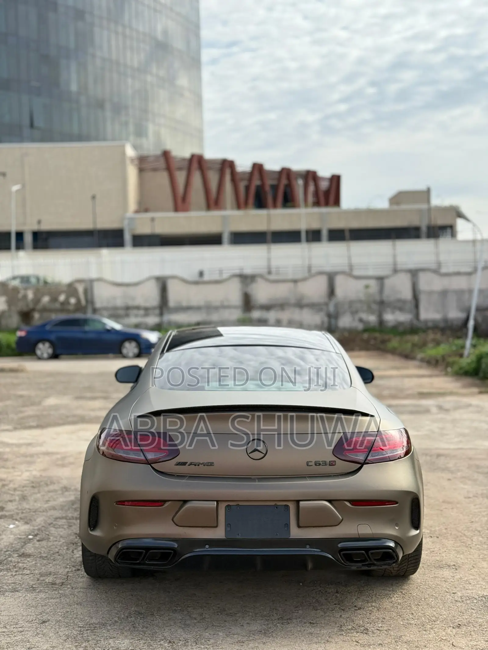Mercedes-Benz C63 S RWD Coupe (4.0L V8 7A) 2017 Gold