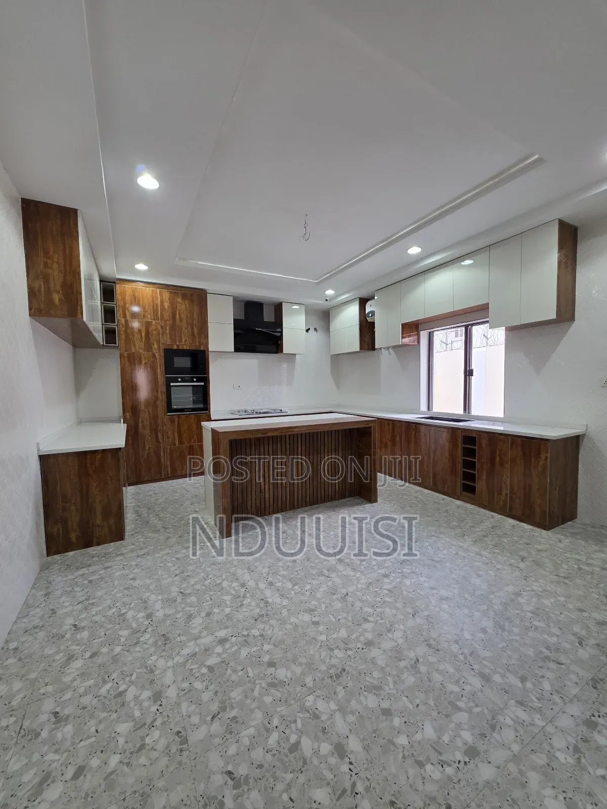 8bdrm Duplex in Asokoro for sale