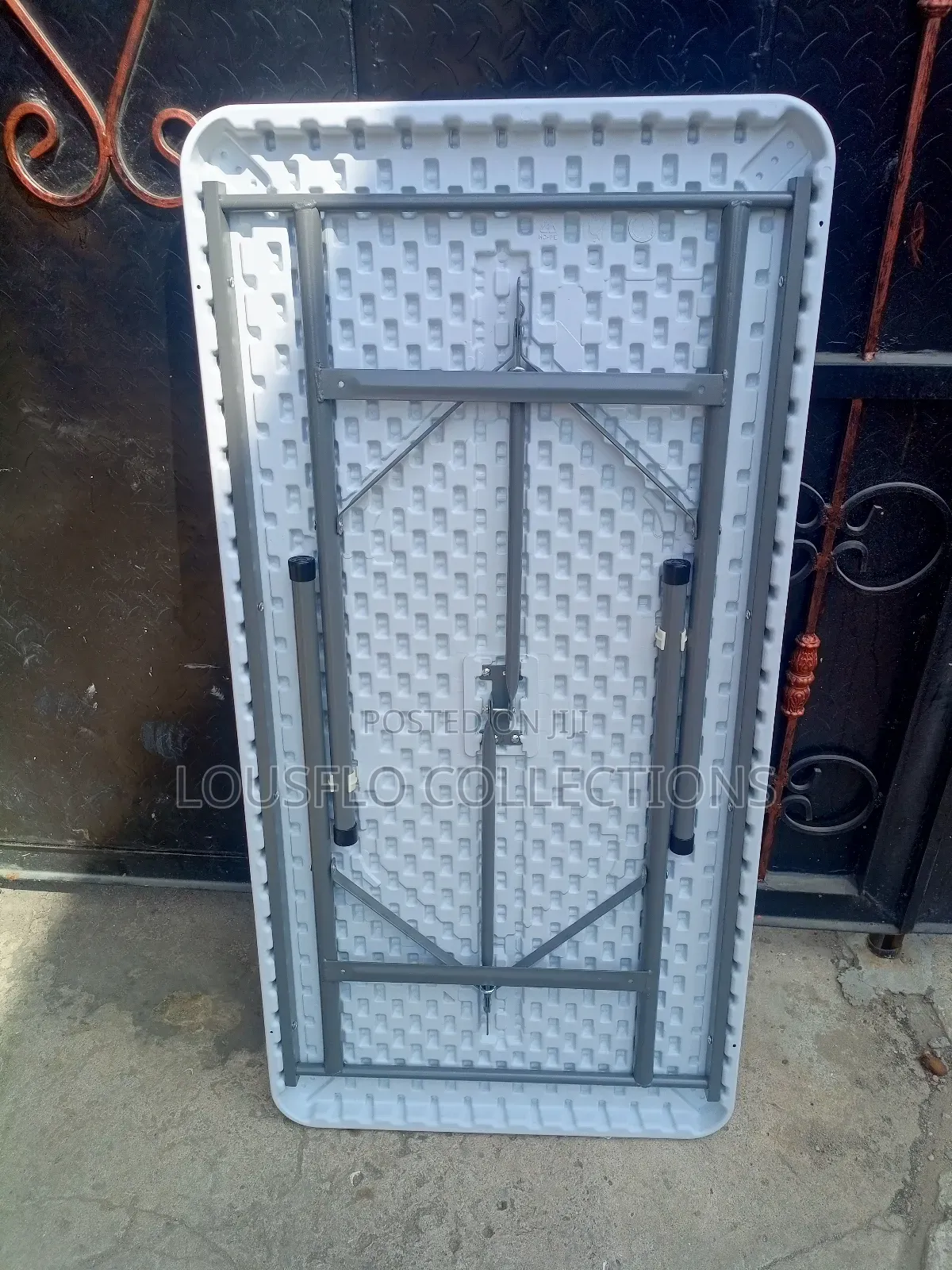 Your Quality 4ft Plastic Foldable Table With Iron Leg