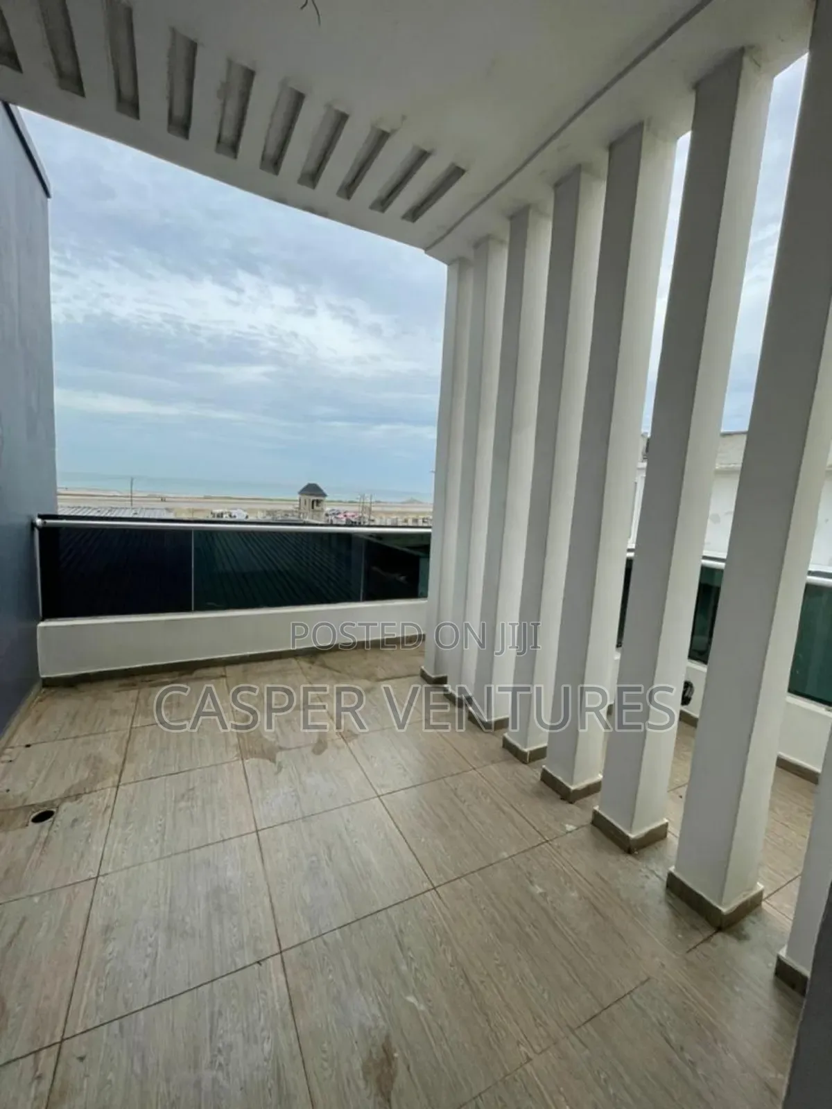 5bdrm Duplex in Living, Lekki Phase 2 for sale