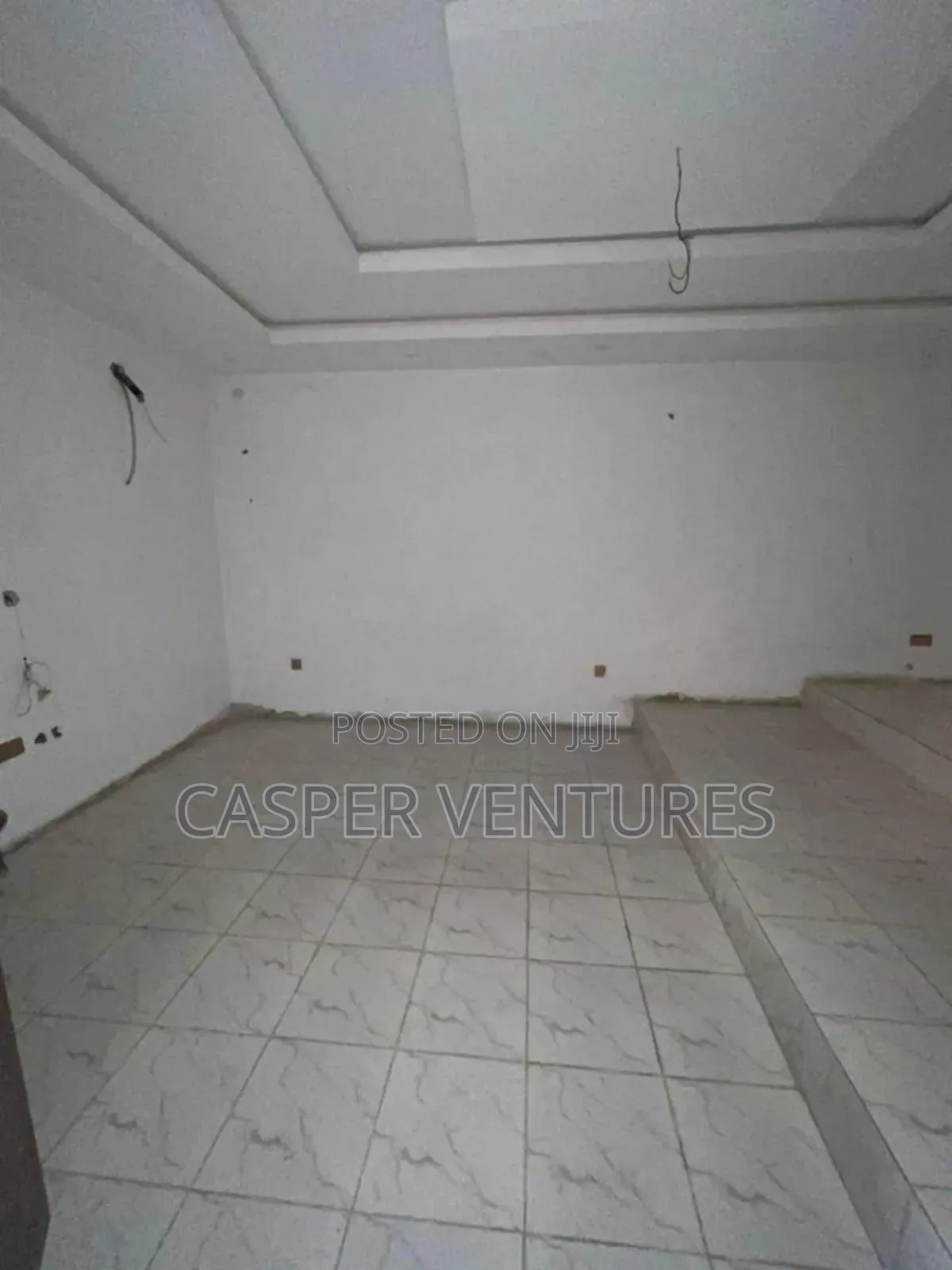 5bdrm Duplex in Living, Lekki Phase 2 for sale