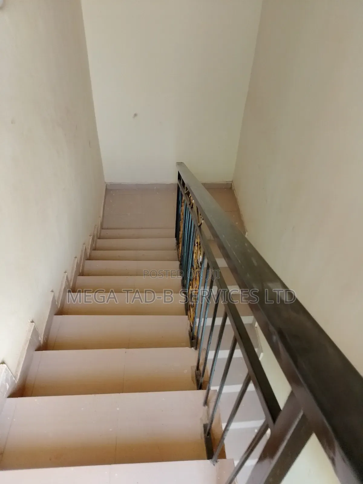 2bdrm Block of Flats in Magada Estate, Berger for rent