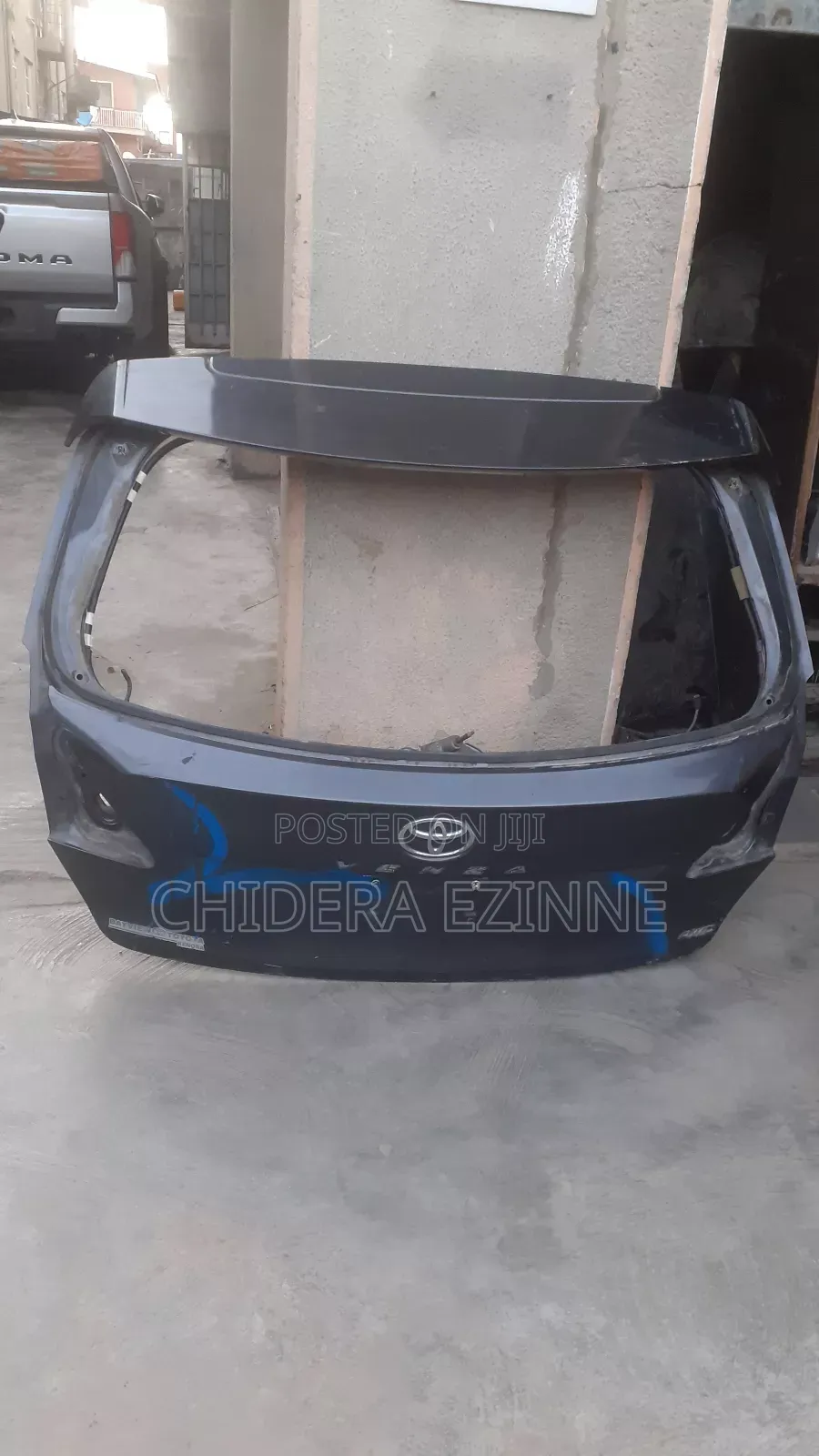 Toyota Venza 2010 to 2015 Model Empty Boot Manual