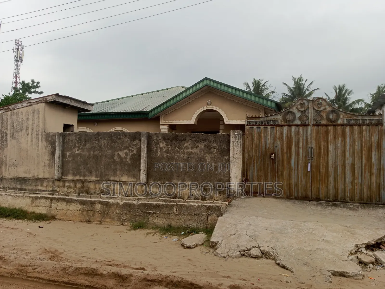 3units of 2beds and 1unit of Room and Parlor for Sale