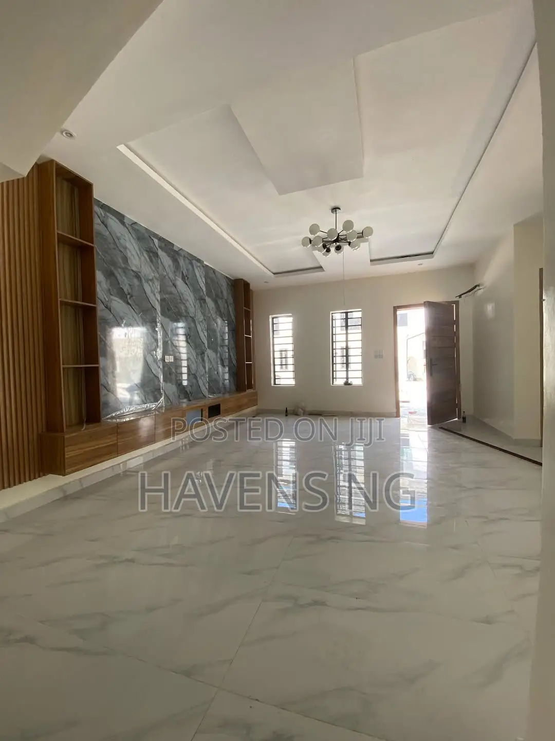 4bdrm Duplex in Ikota for sale
