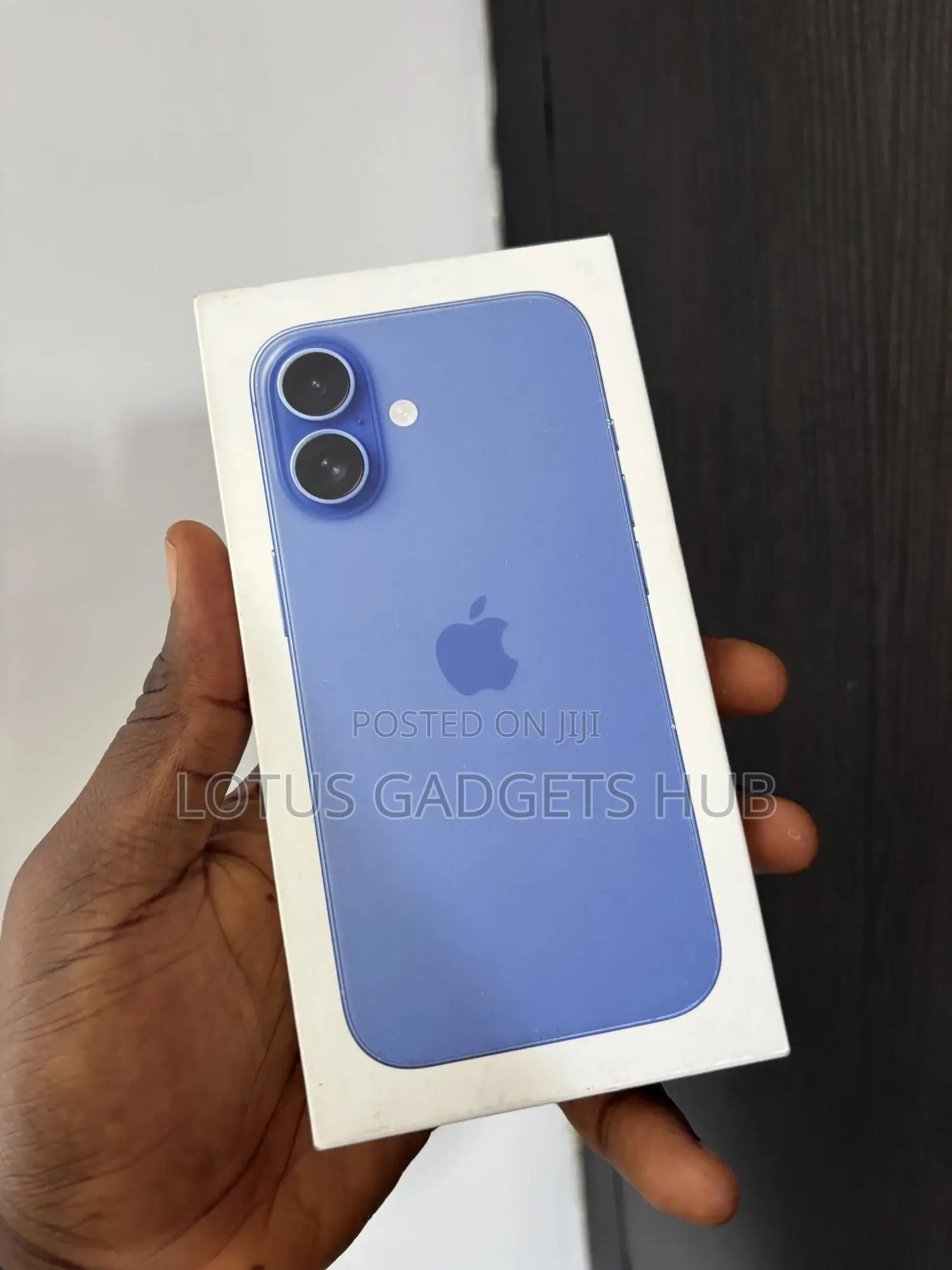 New Apple iPhone 16 128 GB Blue