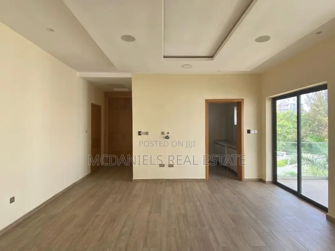 4bdrm House in Banana Island for sale