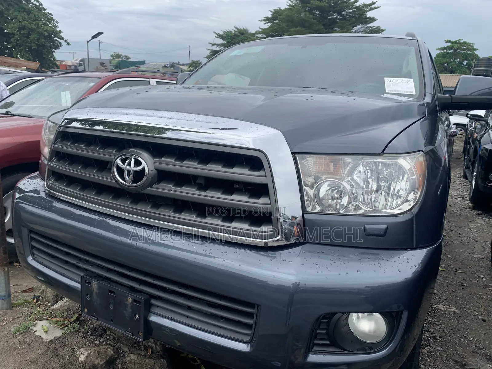 Toyota Sequoia Platinum 4dr SUV (5.7L 8cyl 6A) 2013 Gray