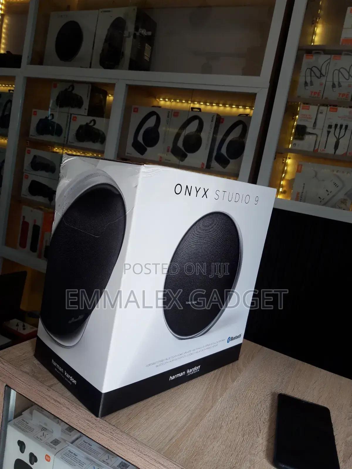 Onyx Studio 9